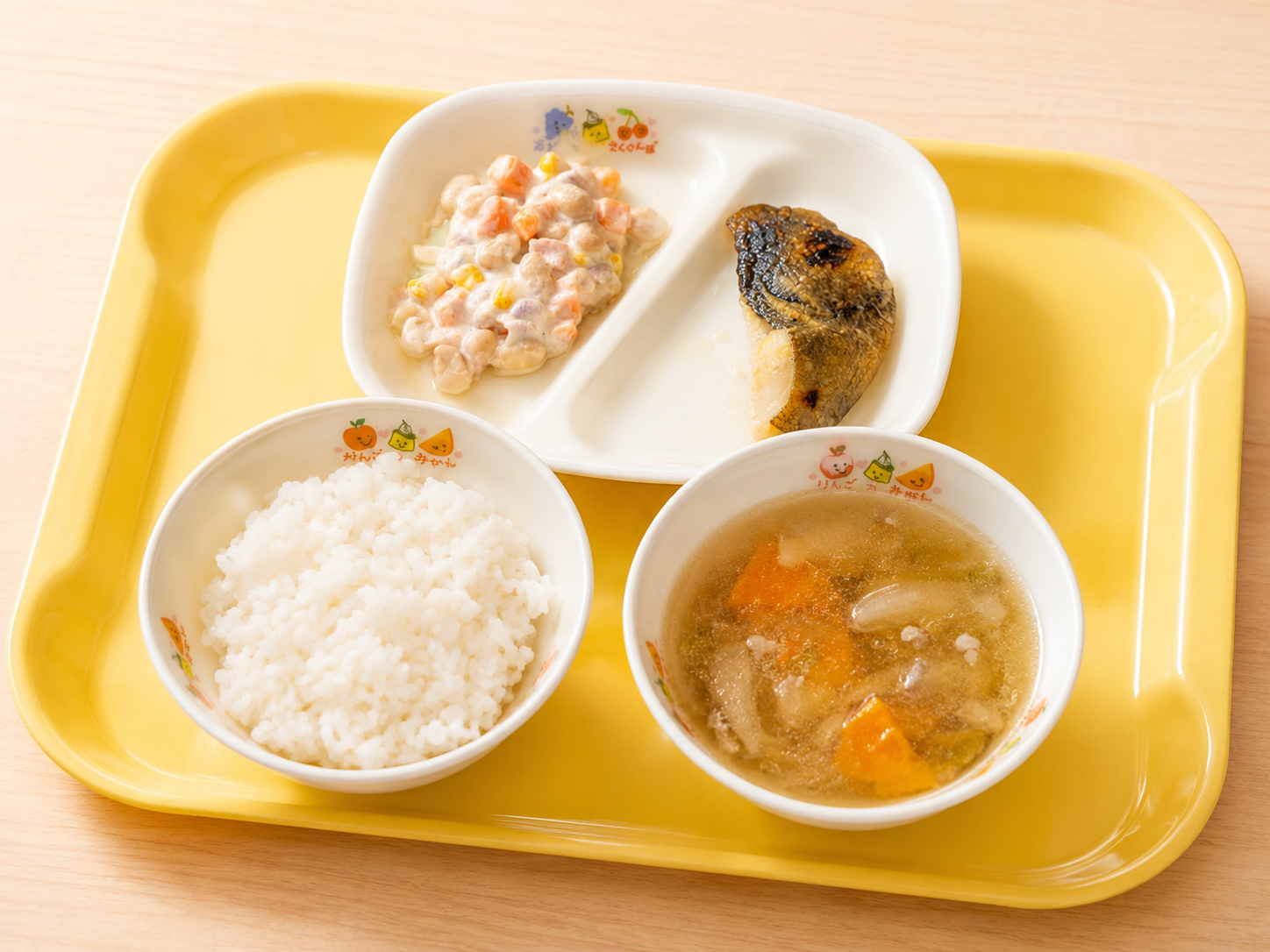 幼稚園・保育園給食の写真 2